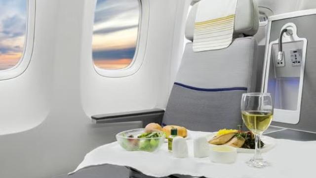 Inflight meal service are part of Qantas Preferred Seats trial