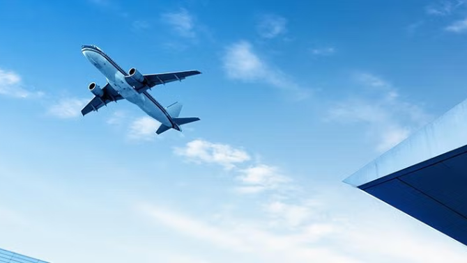 Plane taking off representing Flight Centre Travel Group releasing its year-end results