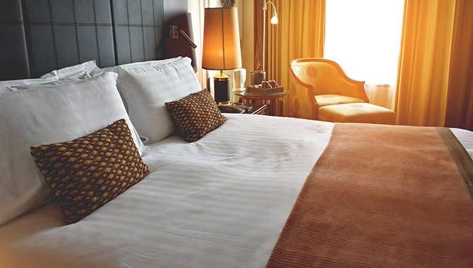 A Japanese hotel room demonstrated in the Tokyo destination travel guide.