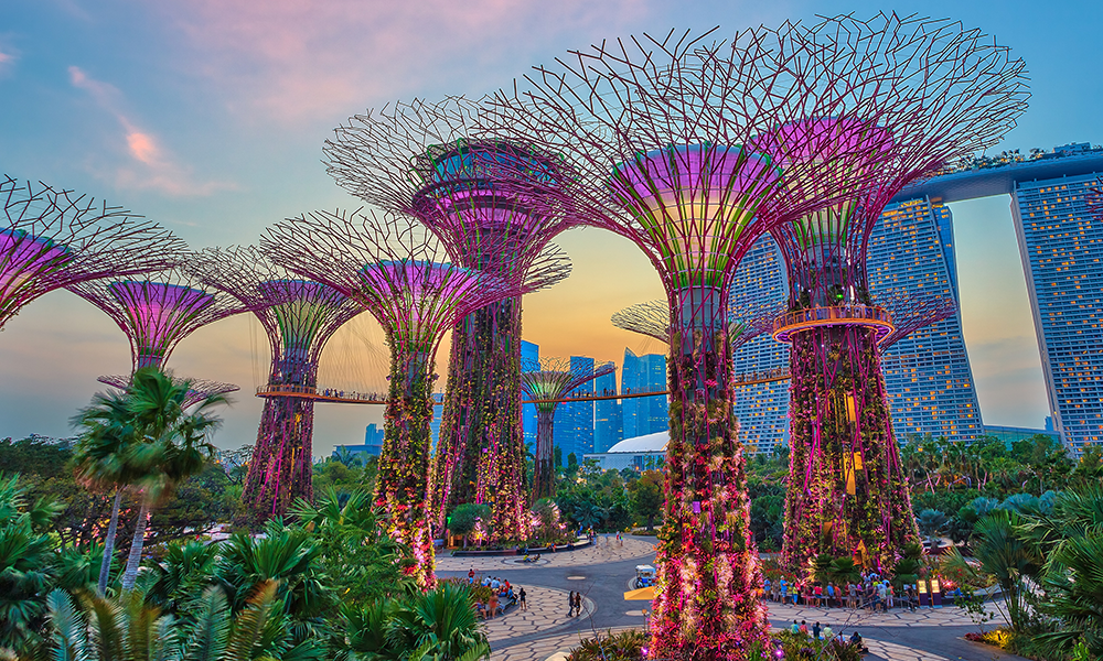 Read our helpful guide below for everything you need to know about bleisure travel.